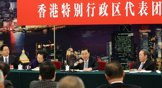 張德江參加十二屆全國(guó)人大四次會(huì)議香港代表團(tuán)的審議