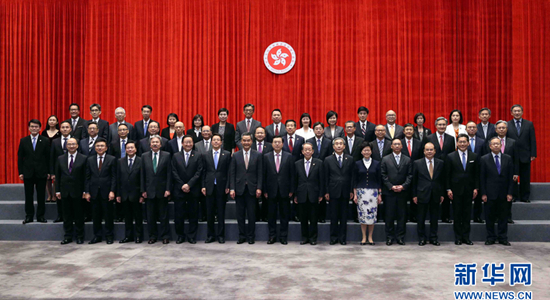 張德江聽取香港特區(qū)政府工作匯報(bào)