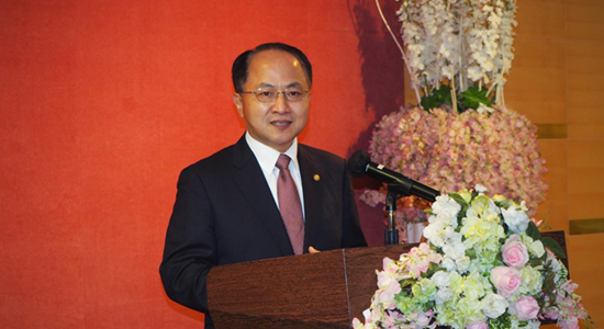 王志民向港區(qū)全國(guó)人大代表宣講十九大精神