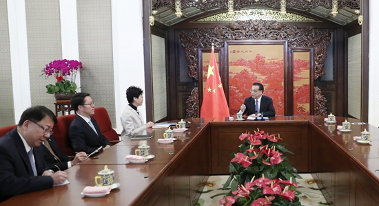 李克強(qiáng)會(huì)見來(lái)京述職的林鄭月娥