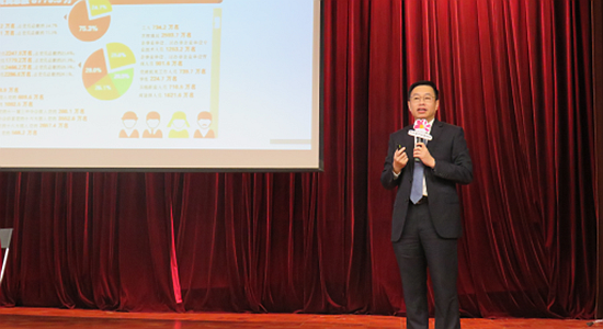 何靖為香港廣州社團(tuán)總會(huì)宣講十九大精神