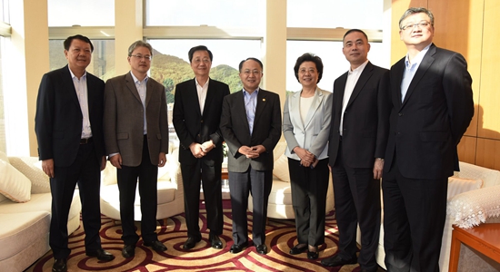 王志民會(huì)見中遠(yuǎn)海運(yùn)集團(tuán)董事長(zhǎng)許立榮一行