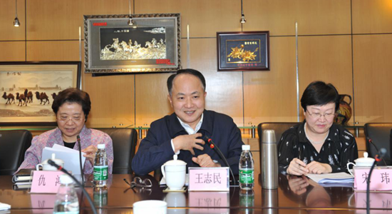 王志民與港區(qū)全國(guó)婦聯(lián)第十二屆特邀代表座談