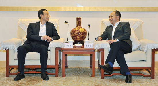 王志民會(huì)見中國(guó)僑聯(lián)主席萬(wàn)立駿