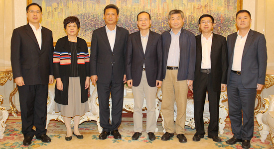楊健會(huì)見河源市委書記、市人大常委會(huì)主任張文