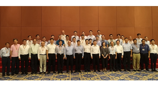 香港十八區(qū)區(qū)議會(huì)正副主席考察大灣區(qū) 何靖任考察團(tuán)榮譽(yù)顧問(wèn)